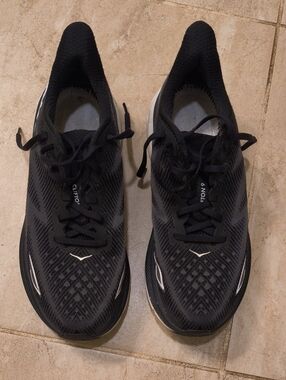 Hoka Clifton 9. (11 D)
